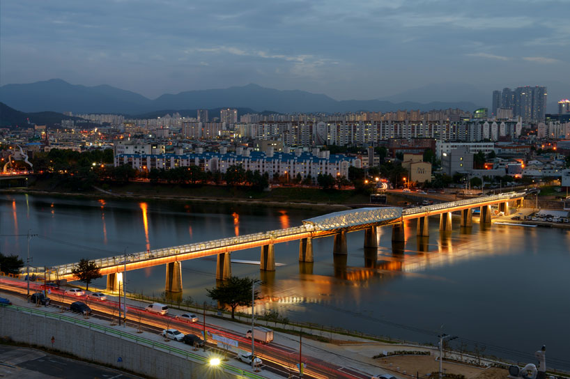 CA plan revitalizes ayang railroad bridge in south korea 
