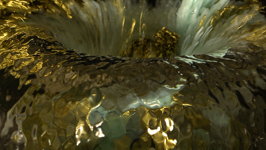 in invisible beauty, naoko tosa captures sound vibrations passing through colorful fluids