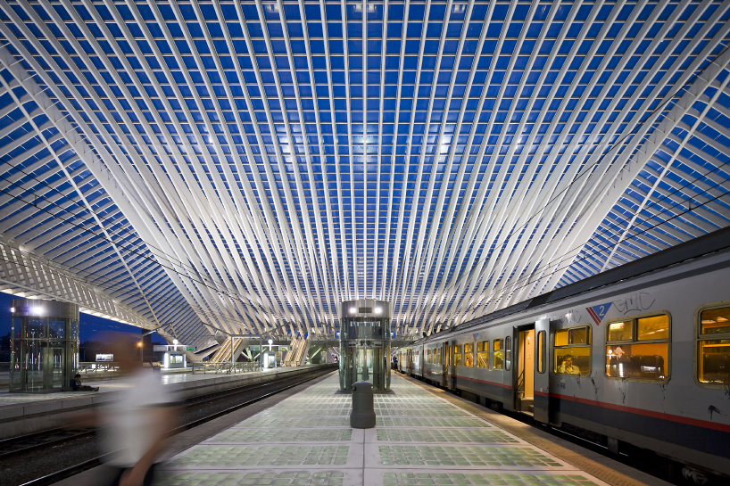 yannick wegner compiles video of santiago calatrava's liege guillemins station