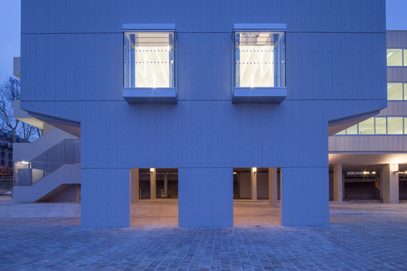 JB lacoudre returns transparency to the seine in paris