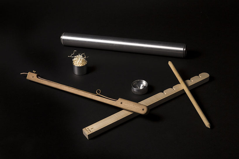 francesco faccin manually produces flame with re fire kit