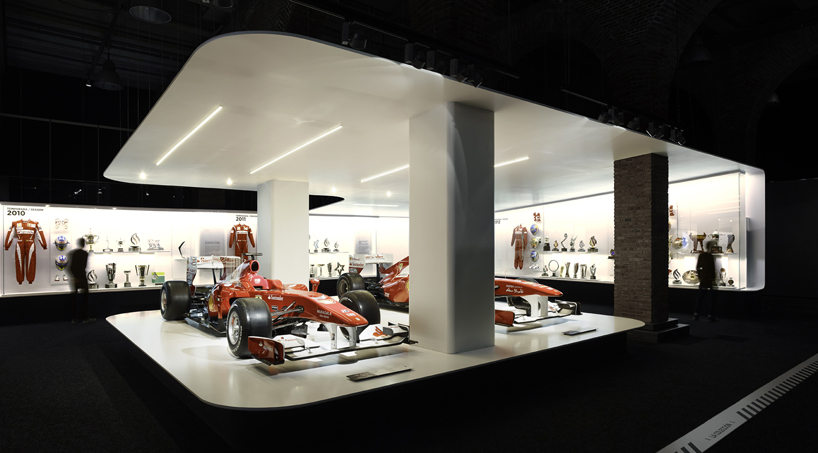 retrospective formula 1 exhibition of fernando alonso at sala arte canal