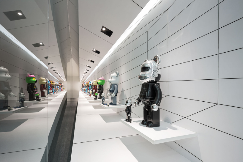 onion fills bear garage with illusory cabinet of toy figurines