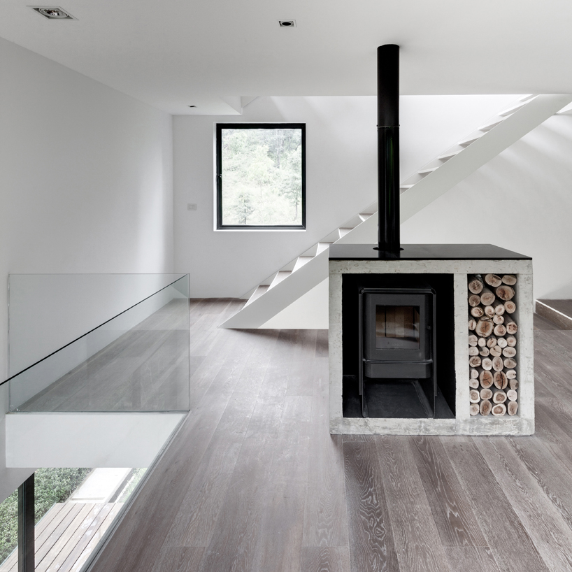 AS/D positions casa alta in mexico over sloping valley