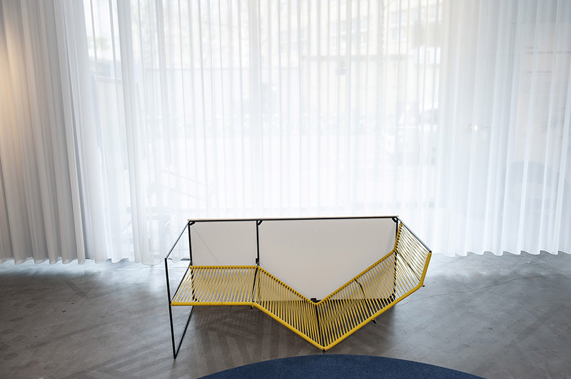 pierre-louis gerlier combines work desk + long chair in 'chaise renversée'