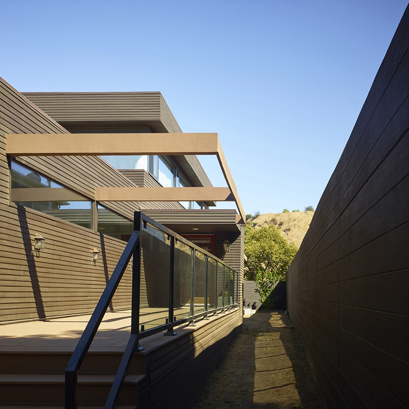 martin fenlon completes a new house in one of los angeles' historic preservation zones