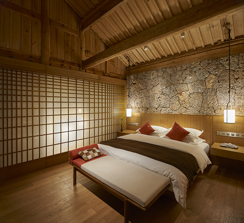 yoshimasa tsutsumi renovates and extends chinese housing into tsingpu baisha retreat hotel