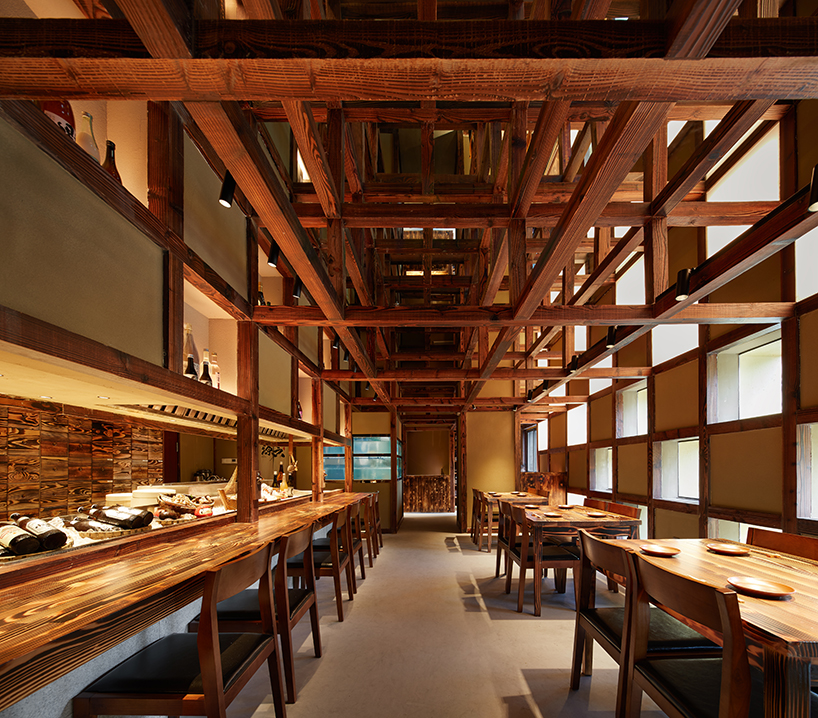 yoshimasa tsutsumi's restaurants in chengdu, china, draw from traditional japanese typologies designboom