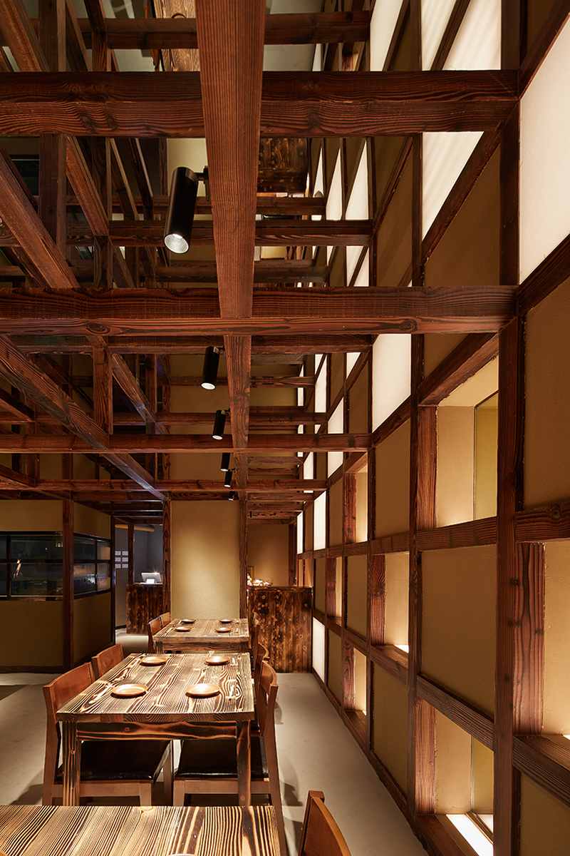 yoshimasa tsutsumi's restaurants in chengdu, china, draw from traditional japanese typologies designboom