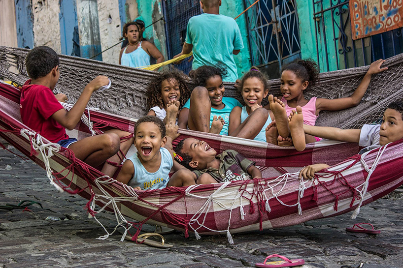 mo\co creates beaches, museums, and living rooms on streets of brazil