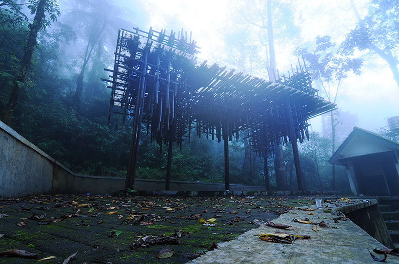 budi pradono architects builds shelter for cyclists in indonesia