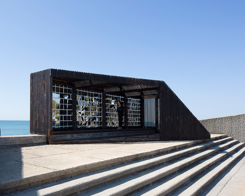 NAS architecture pavilion activates senses along shoreline of france