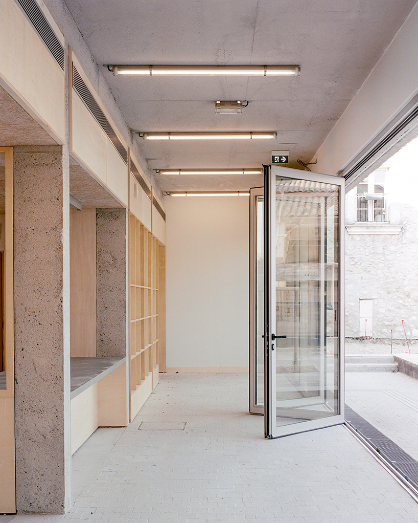 NAS architecture revives 17th-century chapel in southern france as third-place library 