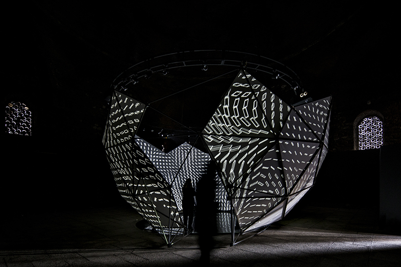 NOHlab x buşra tunç present OCULUS as an interactive light + sound performance