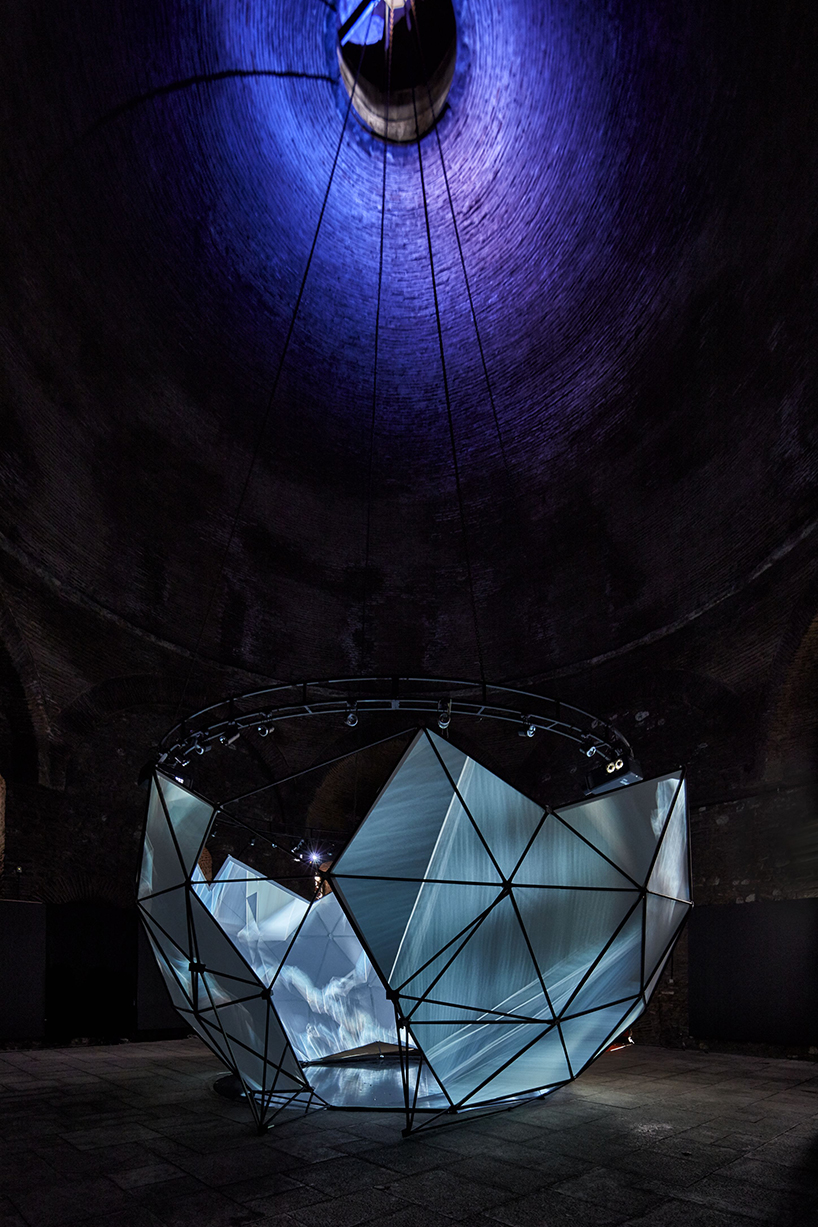 NOHlab x buşra tunç present OCULUS as an interactive light + sound performance