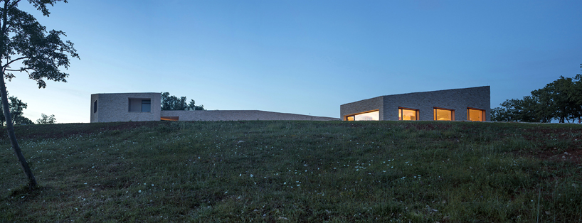 mikelić vreš arhitekti completes histria aromatica homestead in croatia