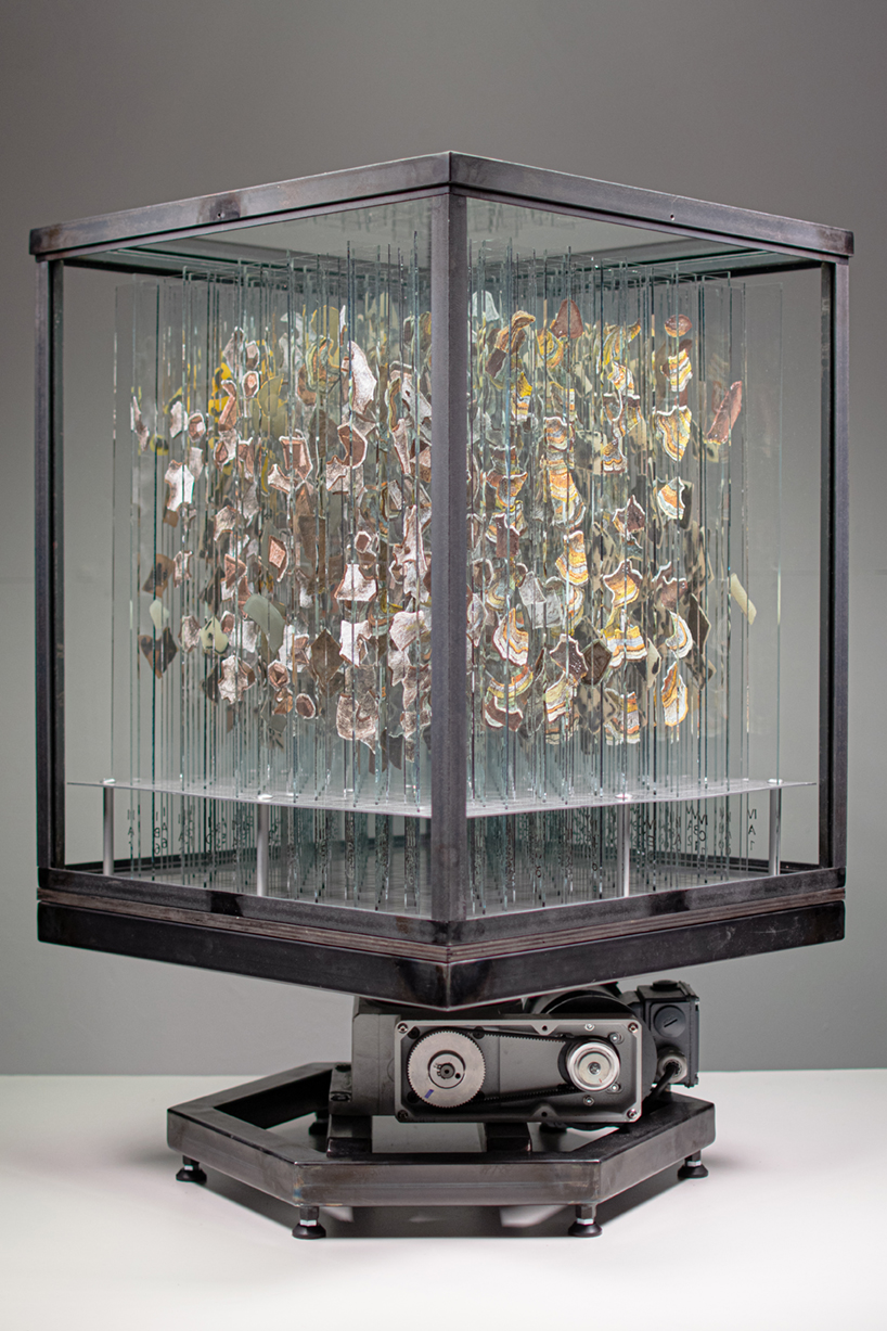 anamorphic installation by thomas medicus&nbsp;rotates into four shifting hand images - 6