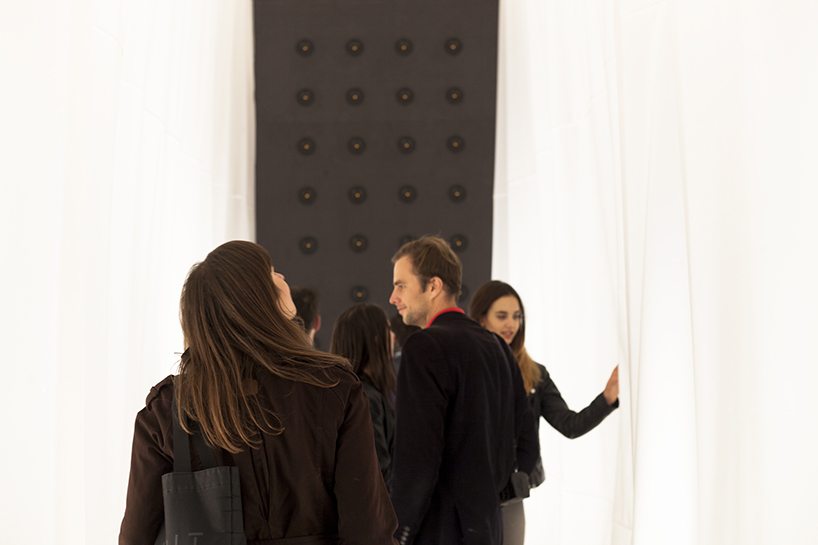 plastique fantastique breathing volume