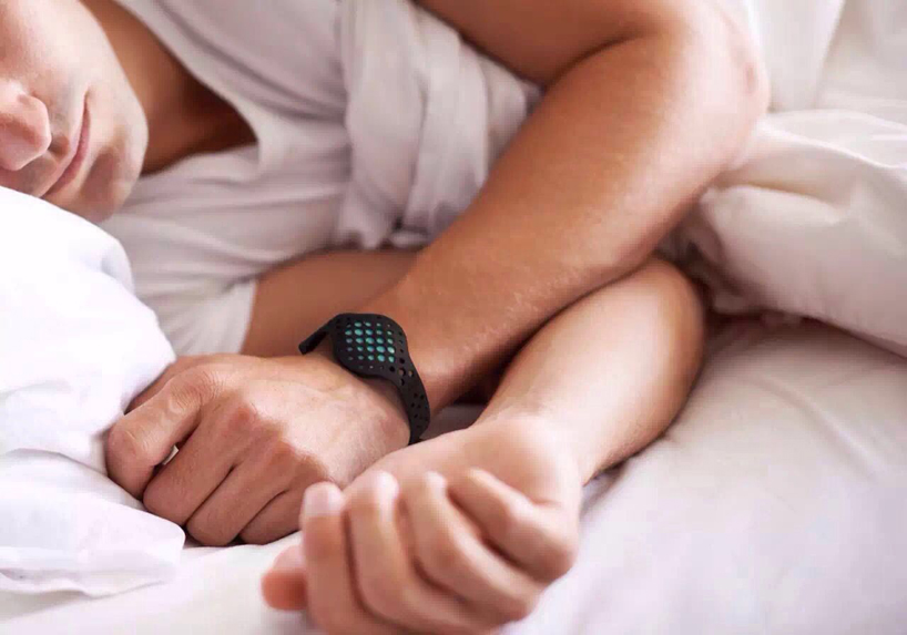 moov bring artificially intelligent coaching to wearable moov now