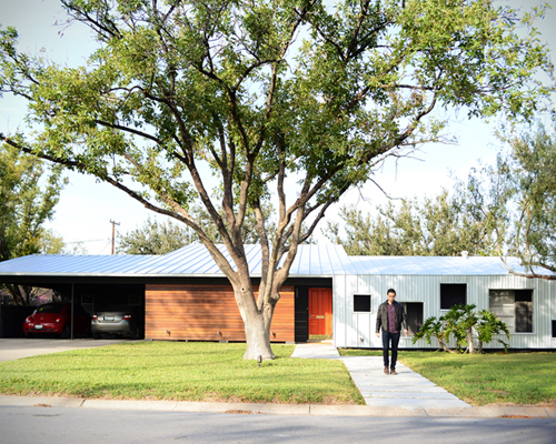 LR studio and KAD unfold gable roofs of casa westway in texas