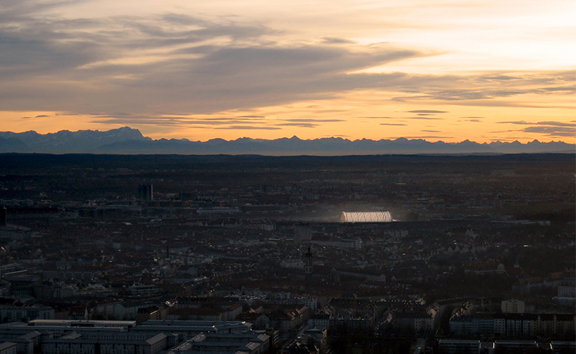 die resonanz concert hall KMS blackspace jurke gebhard niemeir designboom