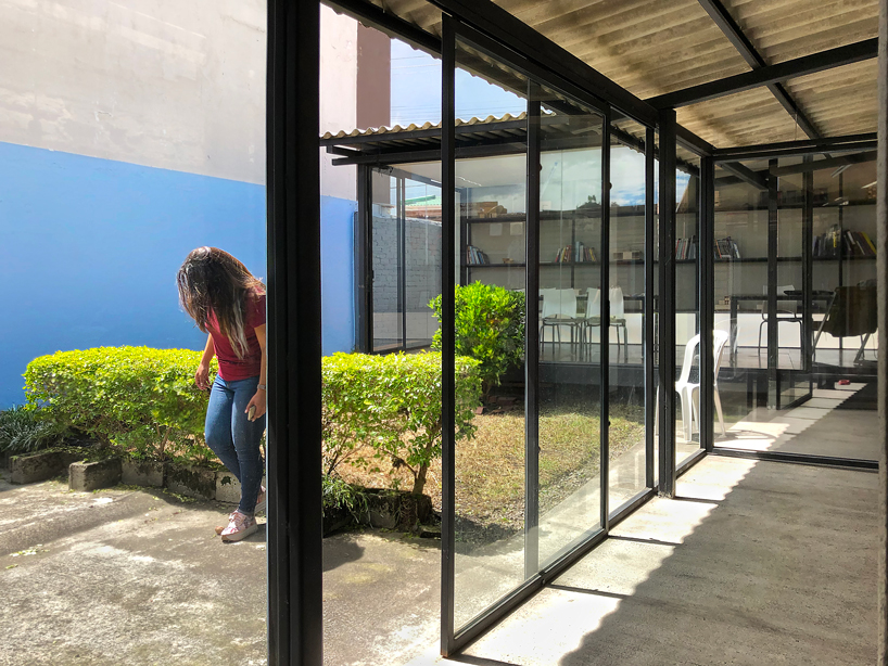 ruptura morlaca plans a glazed workshop around a central courtyard in ecuador designboom