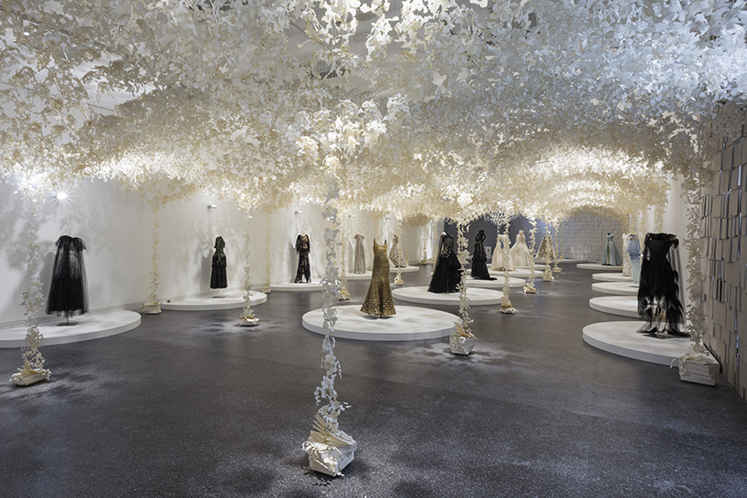 wanda barcelona designs paper palace for modemethode exhibit