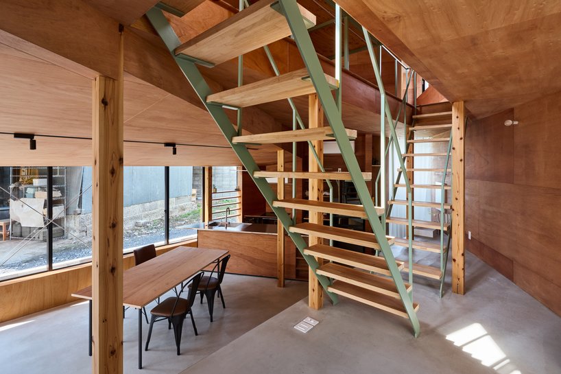 planted roof extends garden over tato architects’ timber house in mibu, japan - 5