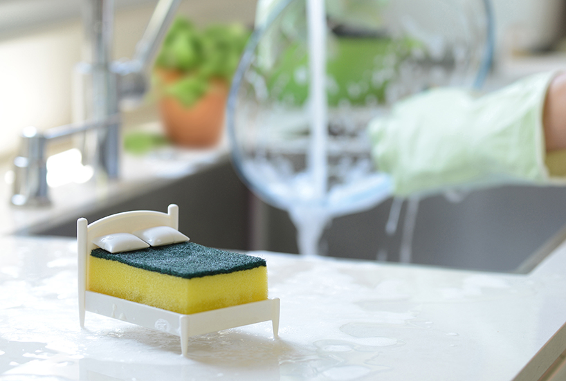 the clean dreams ototo sponge holder takes the form of a miniature bed