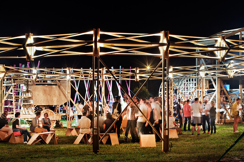mazzocchio pavilion combines space & light to create social interactions