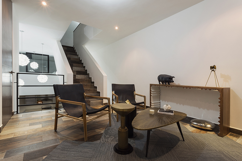 arquidromo's monolithic cloud house floats above the city of monterrey