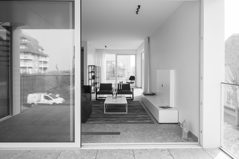 BURO II & ARCHI+I completes residence blanco along belgian coast