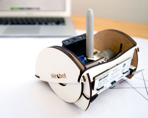 mirobot, a programable drawing robot for kids
