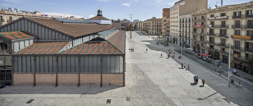 vora revitalizes barcelona's born market and surrounding area