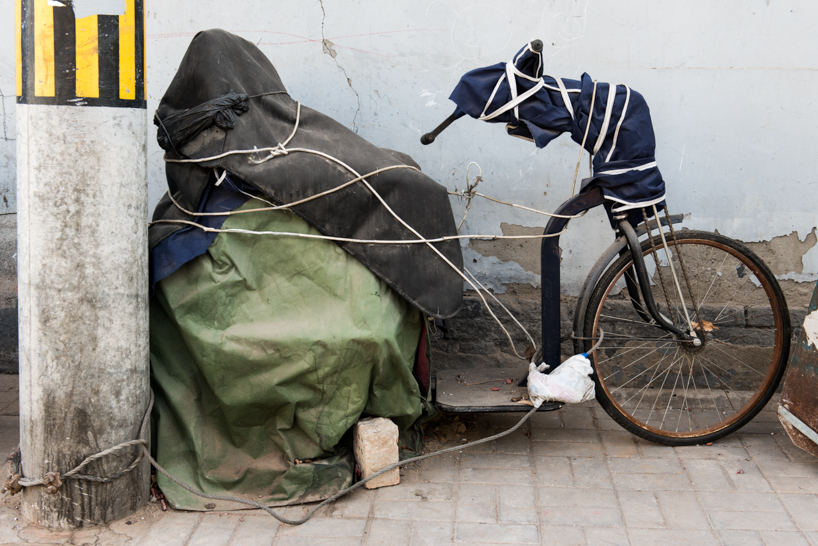 xiaomeng zhao explores modern china in bicycles in beijing, now series