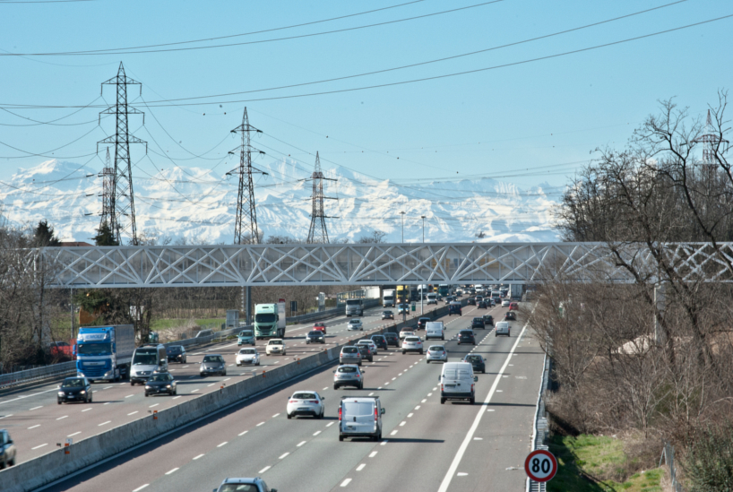 studio PP8 designs pedestrian & cyclist bridge for expo milan 2015