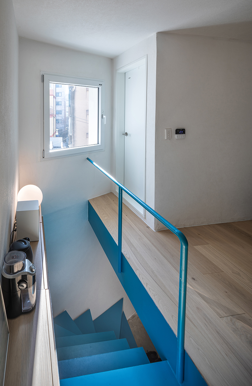 Una casa en el centro de la ciudad 12