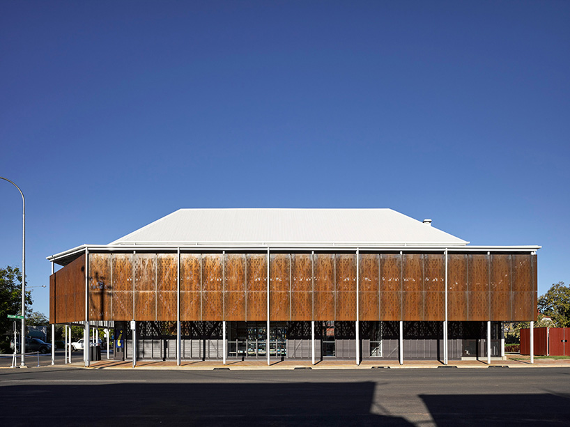 m3architecture transforms an iconic outback pub into local culture and tourism destination