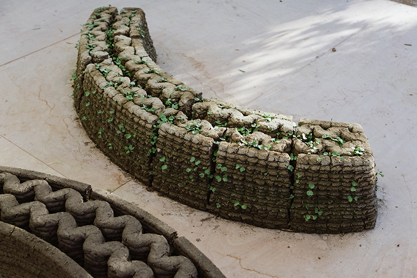'to grow a building' uses 3D printing to create organic architecture made of seeds and soil