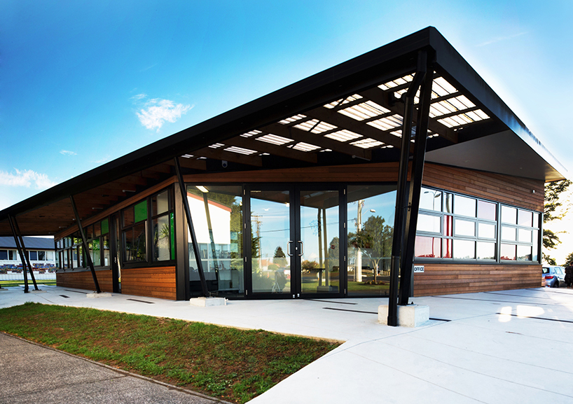 stephenson & turner architects whenuapai primary school admin building designboom stephenson & turner architects whenuapai primary school admin building designboom
