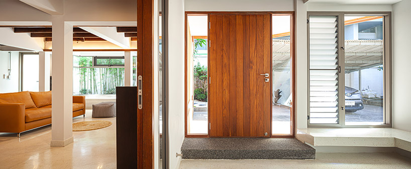 junsekino renovates an 80-year-old house in bangkok, thailand designboom