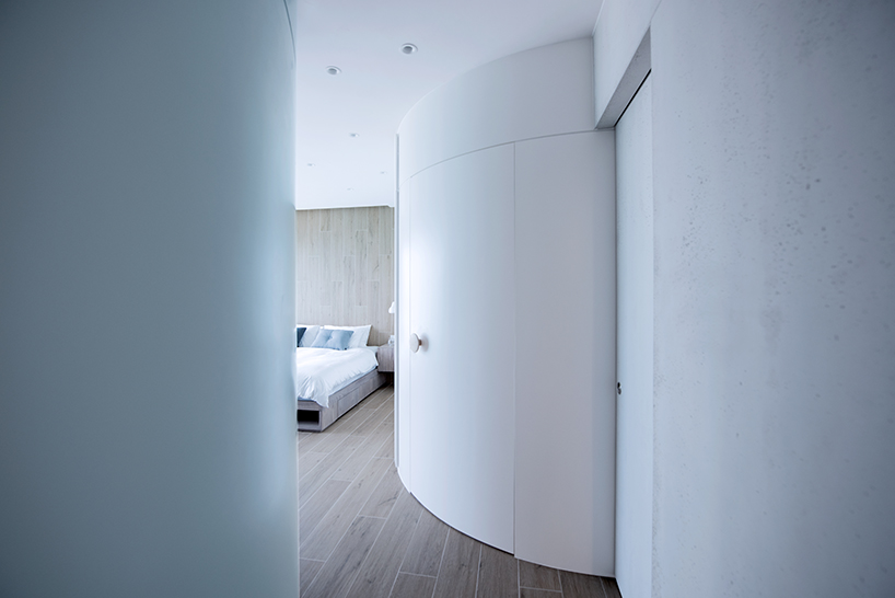 curvy volumes in bean buro's apartment renovation reference flowing water