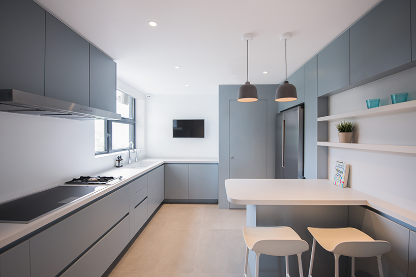 curvy volumes in bean buro's apartment renovation reference flowing water