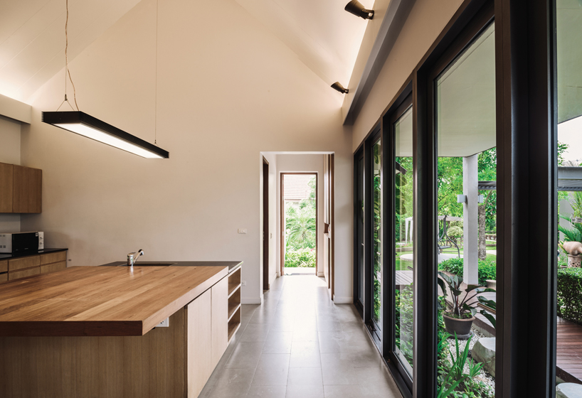 phongphat ueasangkhomset triangle house nakorn pathom thailand designboom