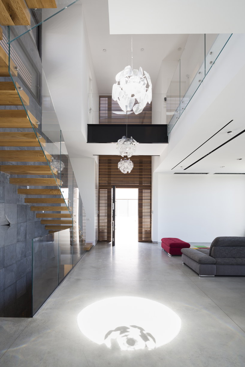 dan hilda israelevitz architects house irus israel designboom