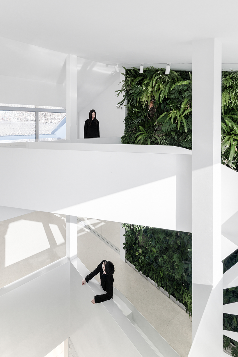 archstudio-mirror-garden-boutique-beijing-china-06-19-2019-designboom