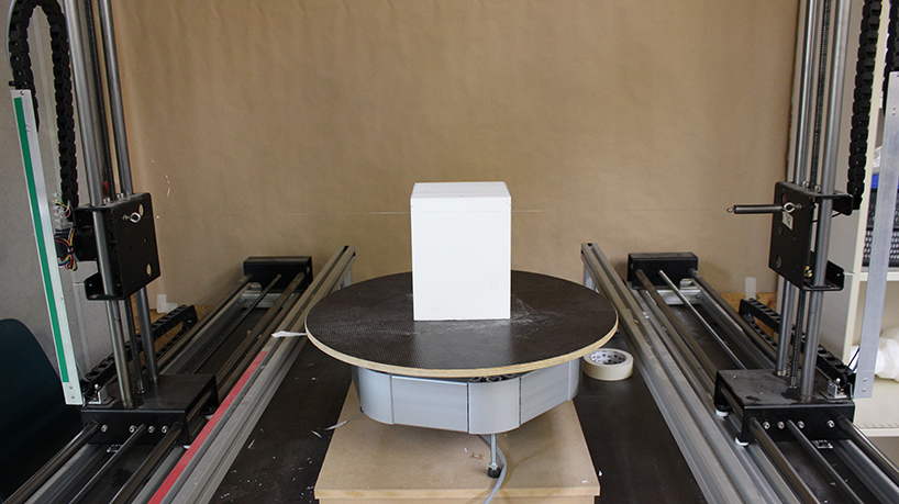 melanie glockler heritage porcelain vases designboom