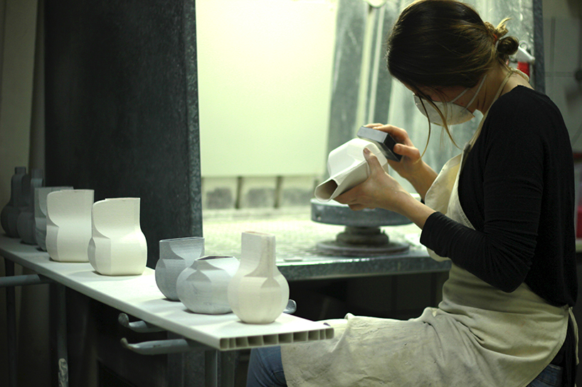 melanie glockler heritage porcelain vases designboom