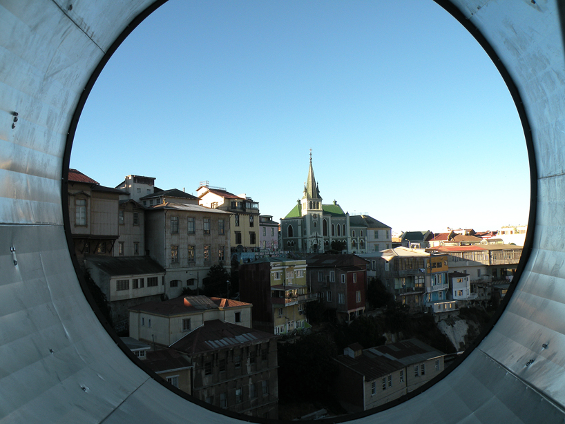 cecilia nercasseau gibson's fonópticos frames connect users to the urban landscape