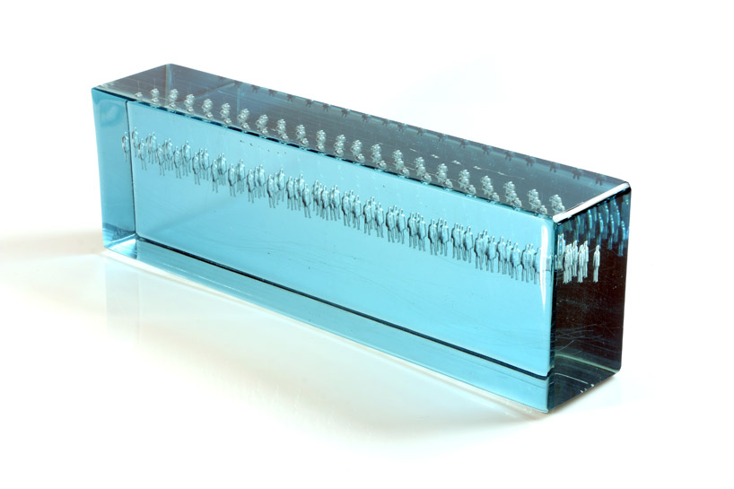 joanne mitchell uses digital tech to form ethereal air bubble artworks